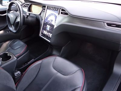 2013 Tesla Model S Performance