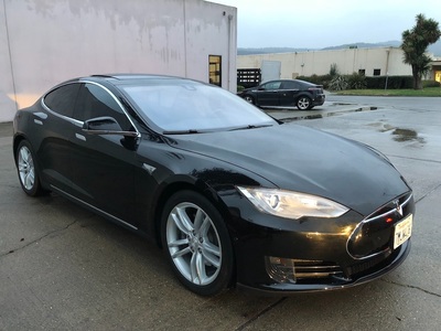 2015 Tesla Model S 90D