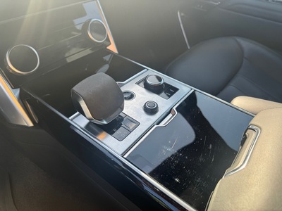 2023 Land Rover Range Rover P400 SE SWB