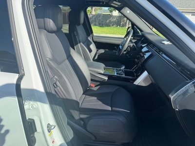 2023 Land Rover Range Rover P400 SE SWB