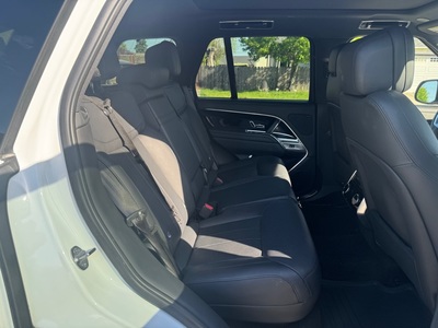2023 Land Rover Range Rover P400 SE SWB