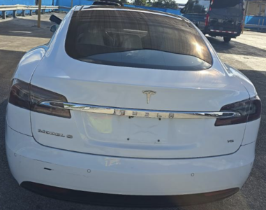 2016 Tesla Model S 75 RWD